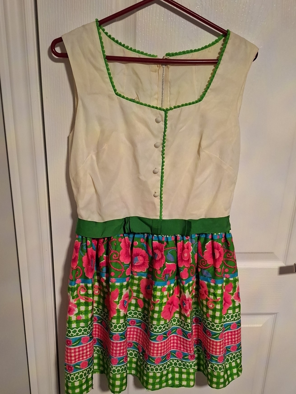 60's/70's Miss Elliette Cream and Green Floral Fit-and-Flare Dress